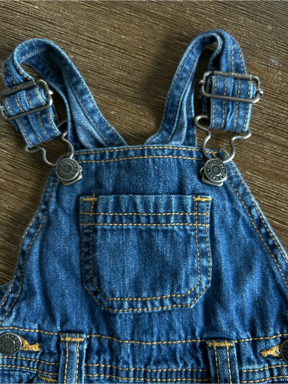 Old Navy Infant Blue Denim Overalls - Classic Pocket Front (3-6M)
